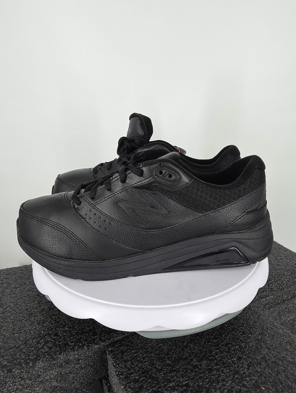 New Balance 928v3 Women's 9.5 Wide D Black Leather Walking Shoes WW928BK3